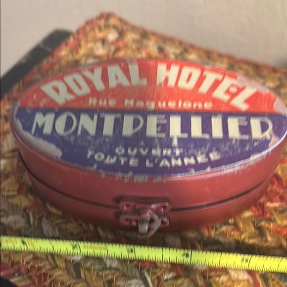 Vintage Red and Blue Decorative Box - Picture 10 of 13